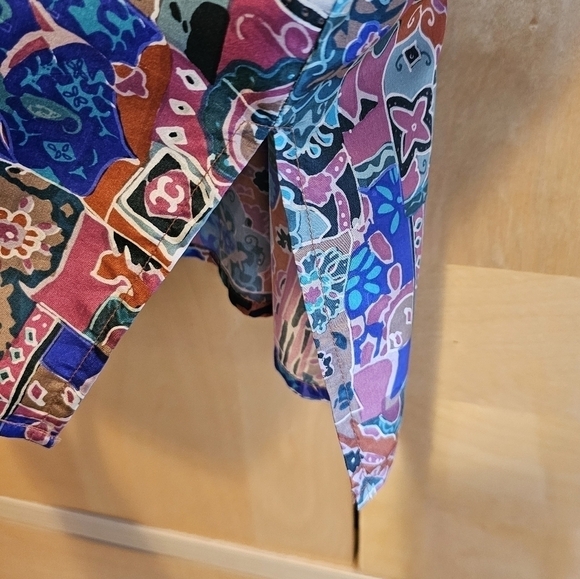 Vintage 80's 100% silk Casual Corner abstract print oversized blouse Sz. S - Picture 2 of 4